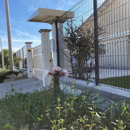 Slowcasa - Garden & Pool - Full Chalet