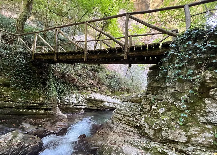 Slowcasa - Garden & Pool شاليه *