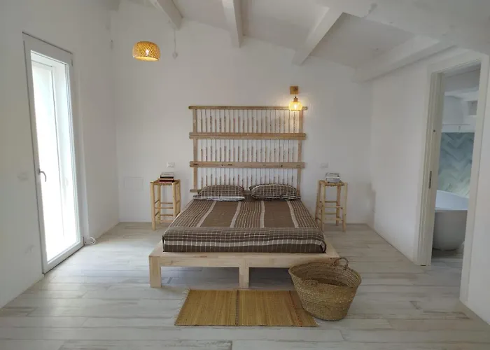 Slowcasa - Garden & Pool Chalet