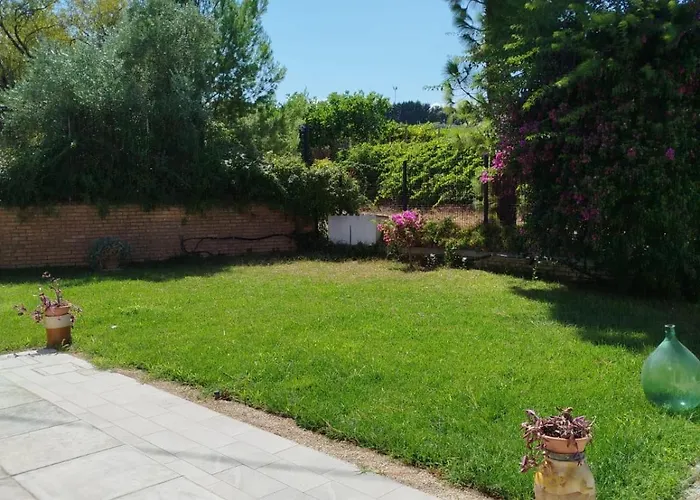 Slowcasa - Garden & Pool Chalet *